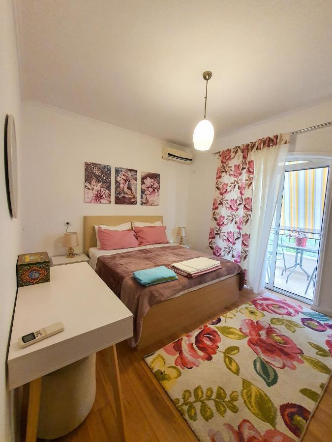 Vila Kodra Tirana Exteriör bild