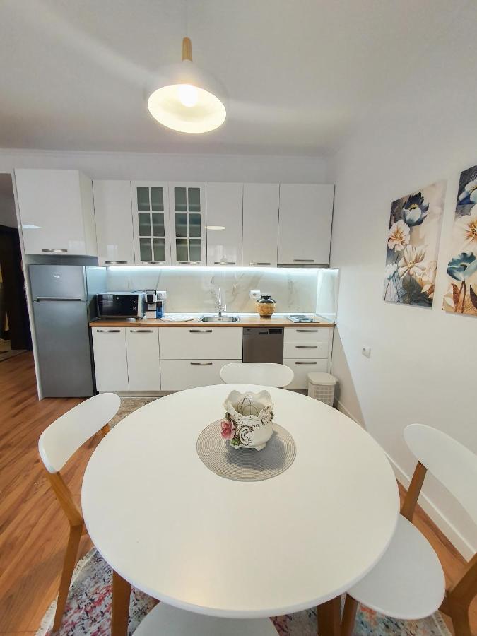 Vila Kodra Tirana Exteriör bild